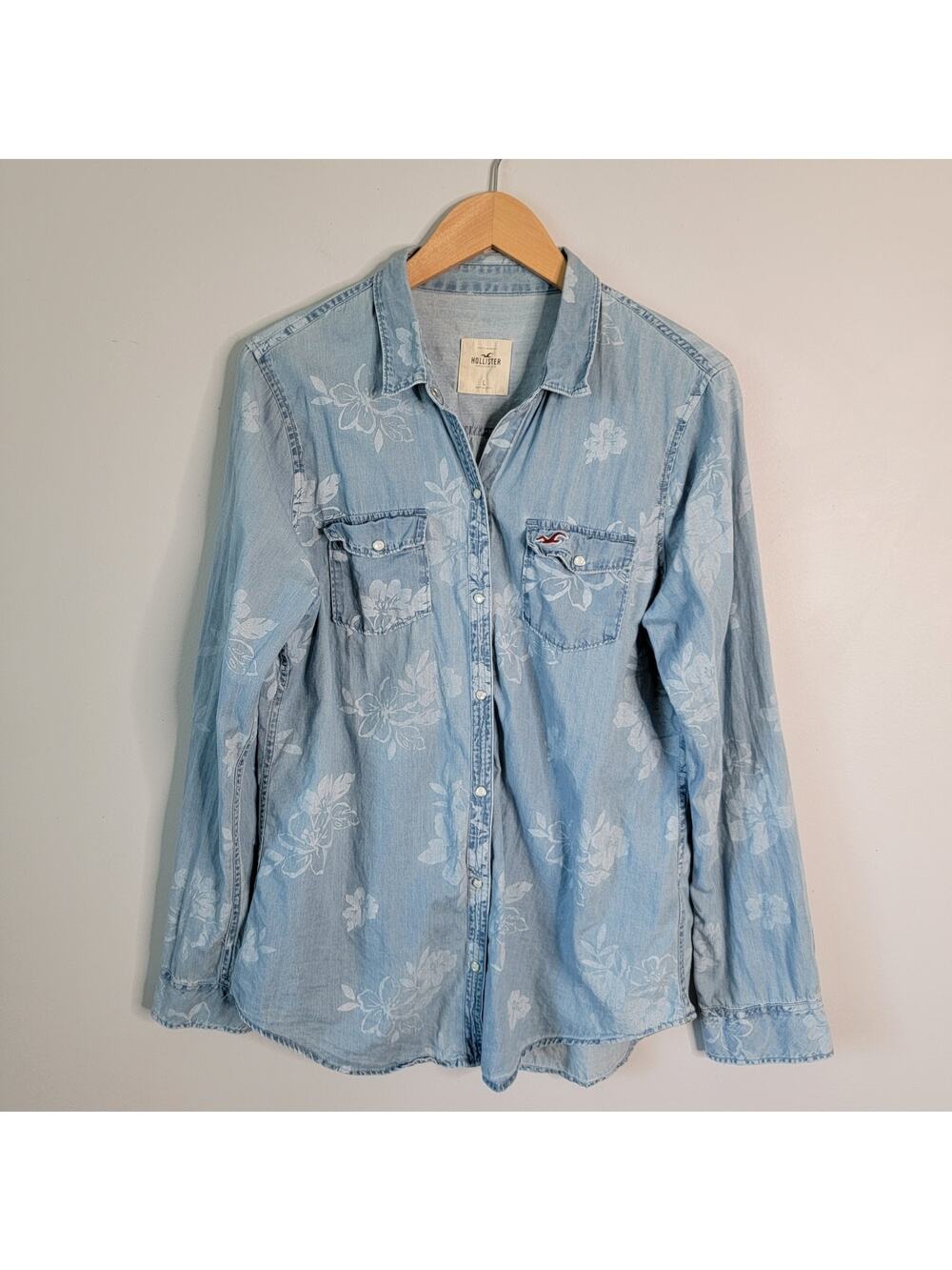 Hollister Chambray Pearl Snap Floral Shirt L Western Country Cowgirl Casual Prep